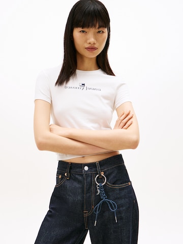 Tommy Jeans Tričko 'ESS' - Biela: predná strana