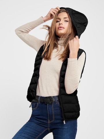 Gilet 'New Tahoe' di ONLY in nero