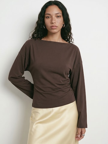 HYPEDROP Shirts 'DYURI' i brun: forside