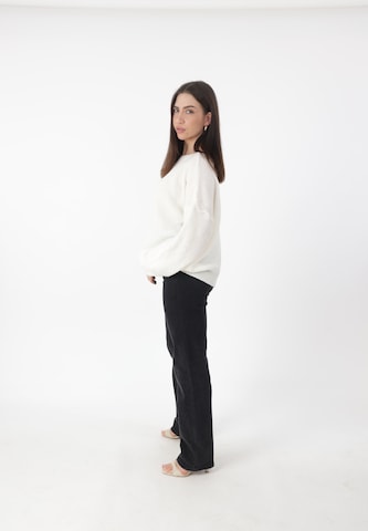 Elara Pullover i hvid