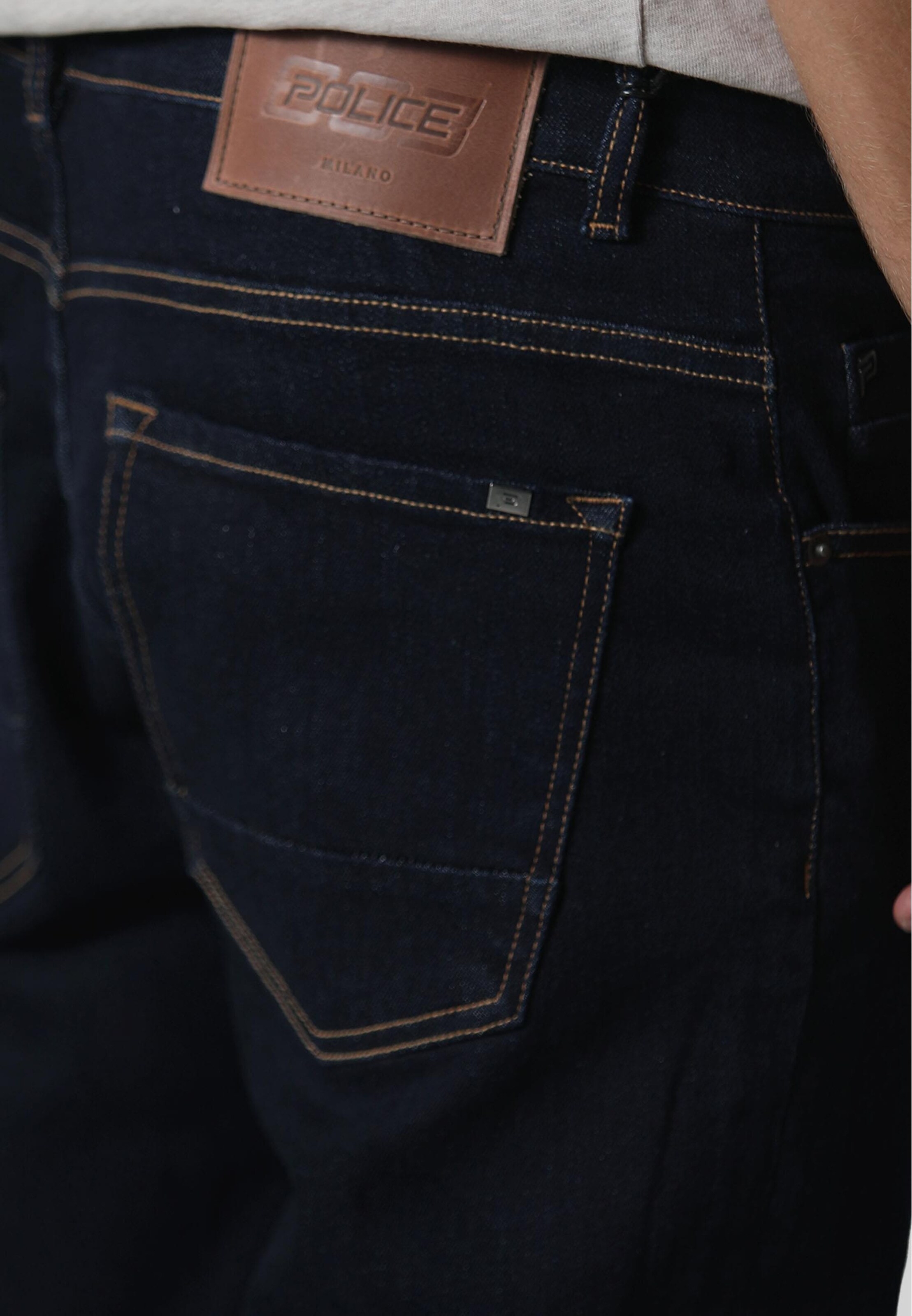 Regular Jean ' ' 883Police en bleu