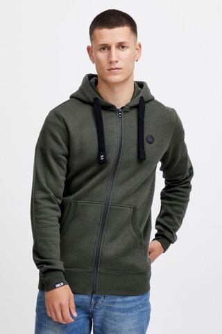 !Solid Zip-Up Hoodie 'BENE ZIP' in Green: front