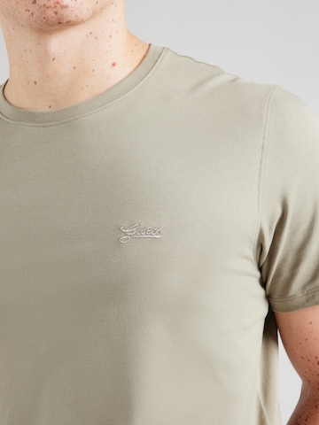 T-Shirt GUESS en vert