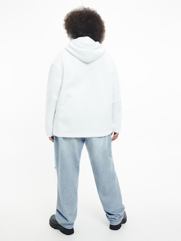 Calvin Klein Jeans Curve - Sudadera en blanco