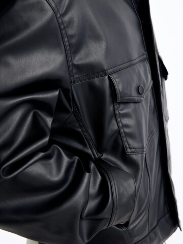 Pull&Bear Between-Season Jacket in Black