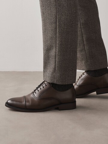 Next - Zapatos con cordón en marrón