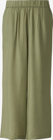 s.Oliver Trousers in Green: front