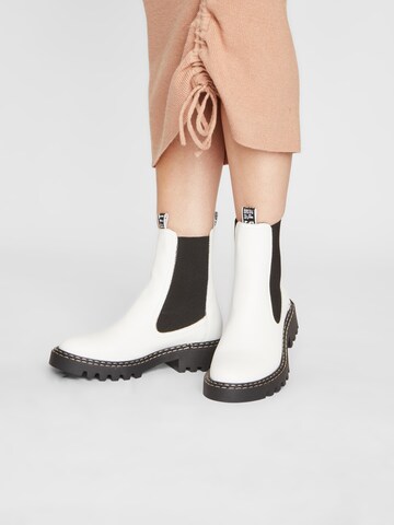 TAMARIS Chelsea boots in Wit