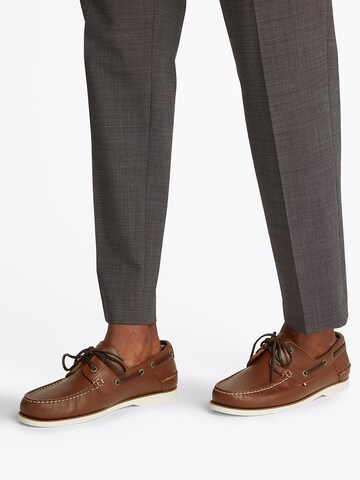 TOMMY HILFIGER Moccasin in Brown