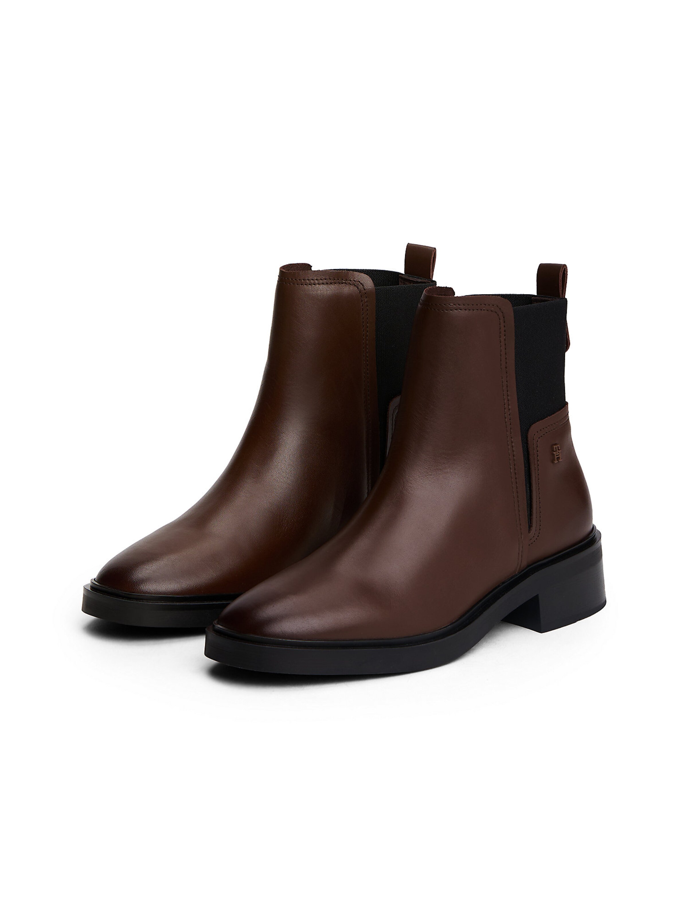 TOMMY HILFIGER Chelsea Boots in Braun