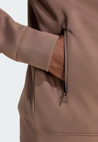 ADIDAS ORIGINALS - Sudadera 'Trefoil Essentials' en marrón