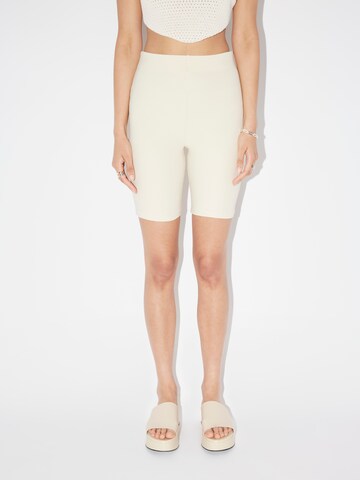 LeGer by Lena Gercke Skinny Shorts 'Miles' in Beige: predná strana