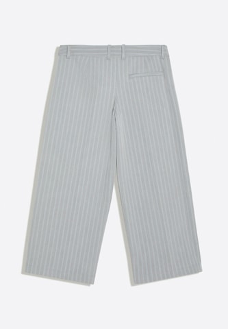 Bershka Wide leg Pressveckad byxa i grå