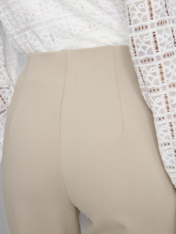 VILA Flared Trousers in Grey