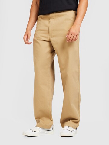 Dockers Loosefit Chino in Bruin: voorkant