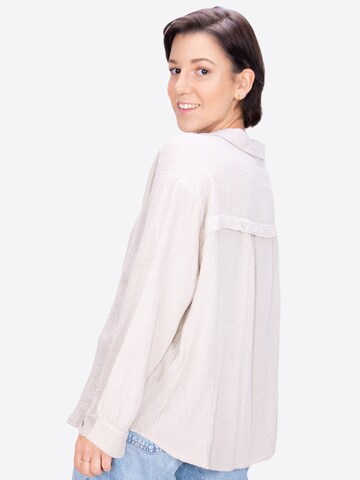 Seasons of April Blouse 'Sasha' in Beige