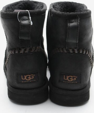 UGG Dress Boots in 43 in Black