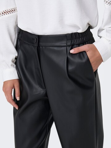 Loosefit Pantaloni con pieghe 'ONLMYNTE' di ONLY in nero