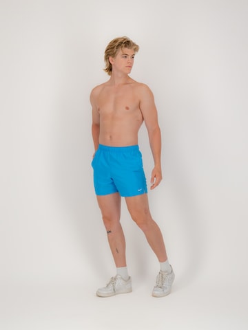 Nike Swim Regular Sportbadeshorts in Blau