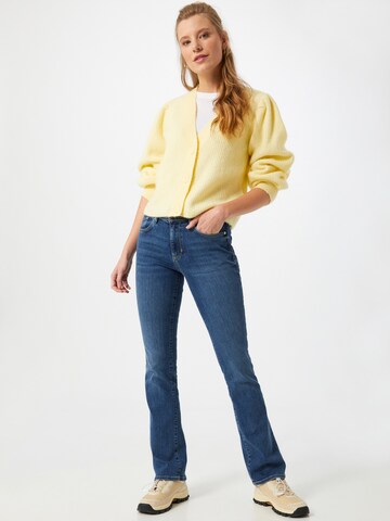 s.Oliver Bootcut Jeans in Blau