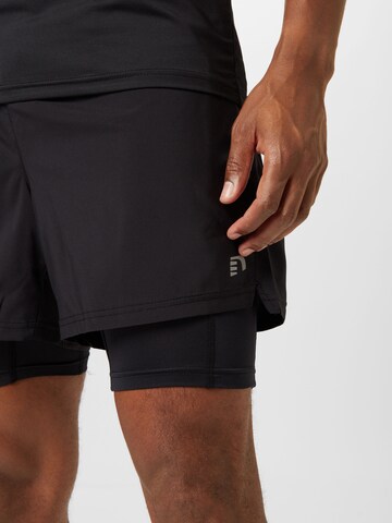 Newline Regular Sportshorts 'KANSAS' in Schwarz