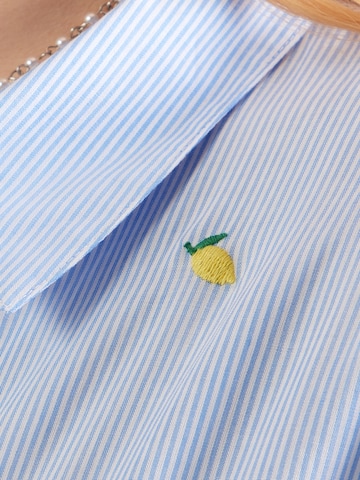 ONLY Carmakoma - Blusa 'CARNEW LINA GRACE' en azul