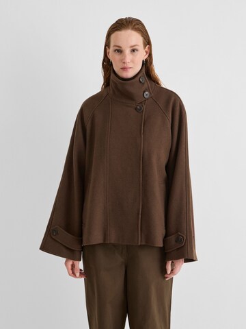 ROUGE EDIT - Chaqueta de entretiempo en marrón: frente