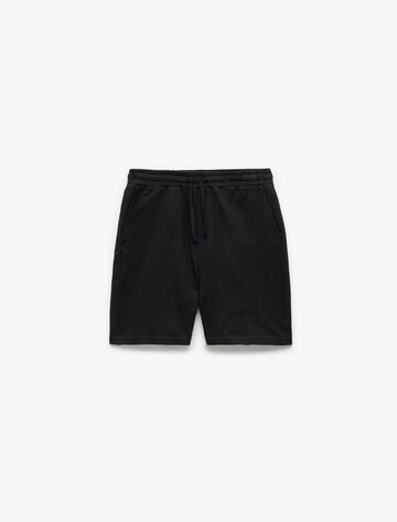 Koton Regular Shorts in Schwarz