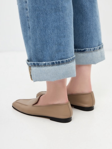 CESARE GASPARI - Zapatillas en beige