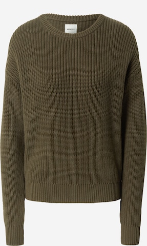 Wemoto Sweater in Green: front