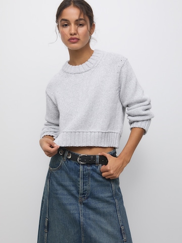 Pull&Bear Sweater in Grey: front