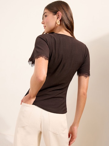 Friends Like These Póló - barna