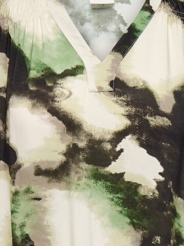 Chemisier ONLY Carmakoma en beige