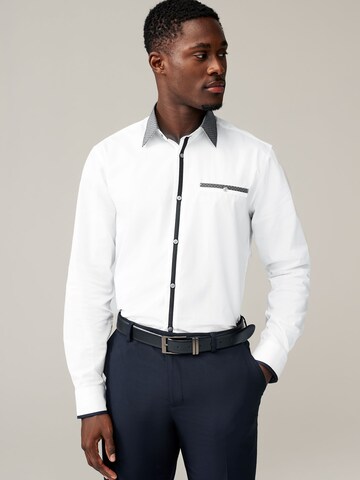 Coupe regular Chemise Next en blanc