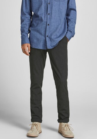 Coupe slim Pantalon chino JACK & JONES en gris : devant