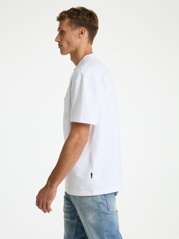 T-Shirt 'Pato' CHASIN' en blanc