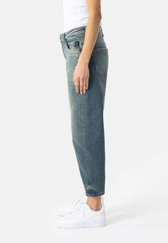 Regular Jean 'YOANA' Elias Rumelis en bleu