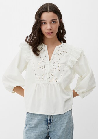 QS - Blusa em branco