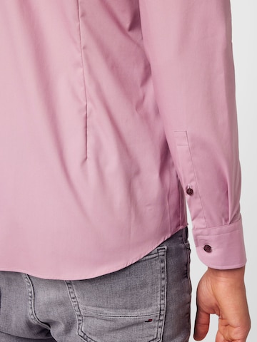 BOSS Black Slim fit Koszula 'H-Hank' w kolorze różowy
