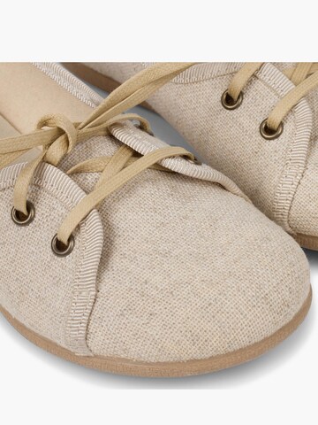 Pisamonas - Zapatos bajos en beige