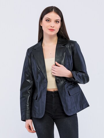 Basics and More Between-Season Jacket 'Kiersten' in Black