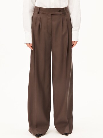 ARMEDANGELS Wide Leg Hose 'Kaayua' in Braun: Vorderseite