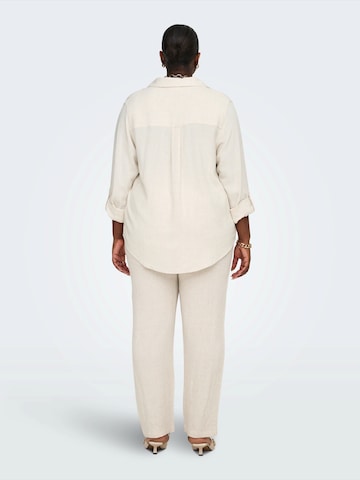 ONLY Carmakoma - Blusa 'CARSIESTA YASMIN' en beige