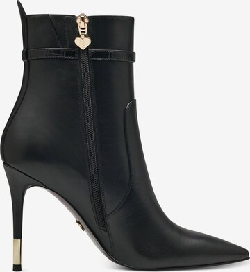 TAMARIS Ankle Boots in Black