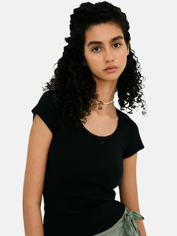 It's May T-shirt ' Lace ' in Schwarz: Vorderseite
