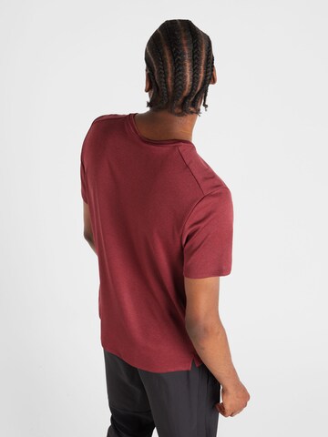 T-Shirt fonctionnel 'Miler' NIKE en rouge