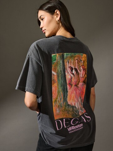 Next T-Shirt in Grau