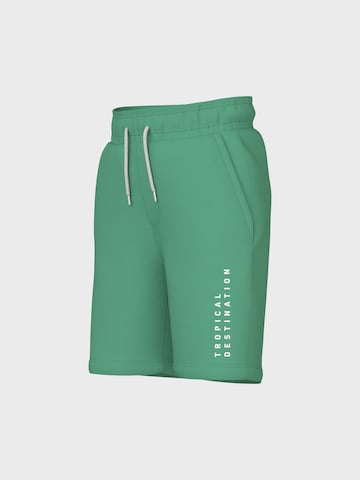 NAME IT Regular Shorts 'HERRY' in Grün