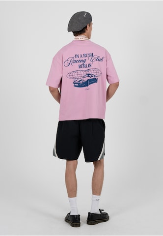 T-Shirt 'In A Rush' Prohibited en rose