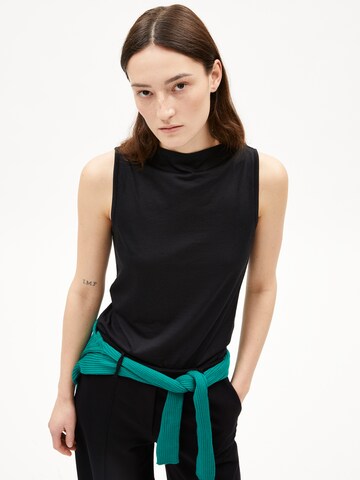 ARMEDANGELS Top in Zwart: voorkant